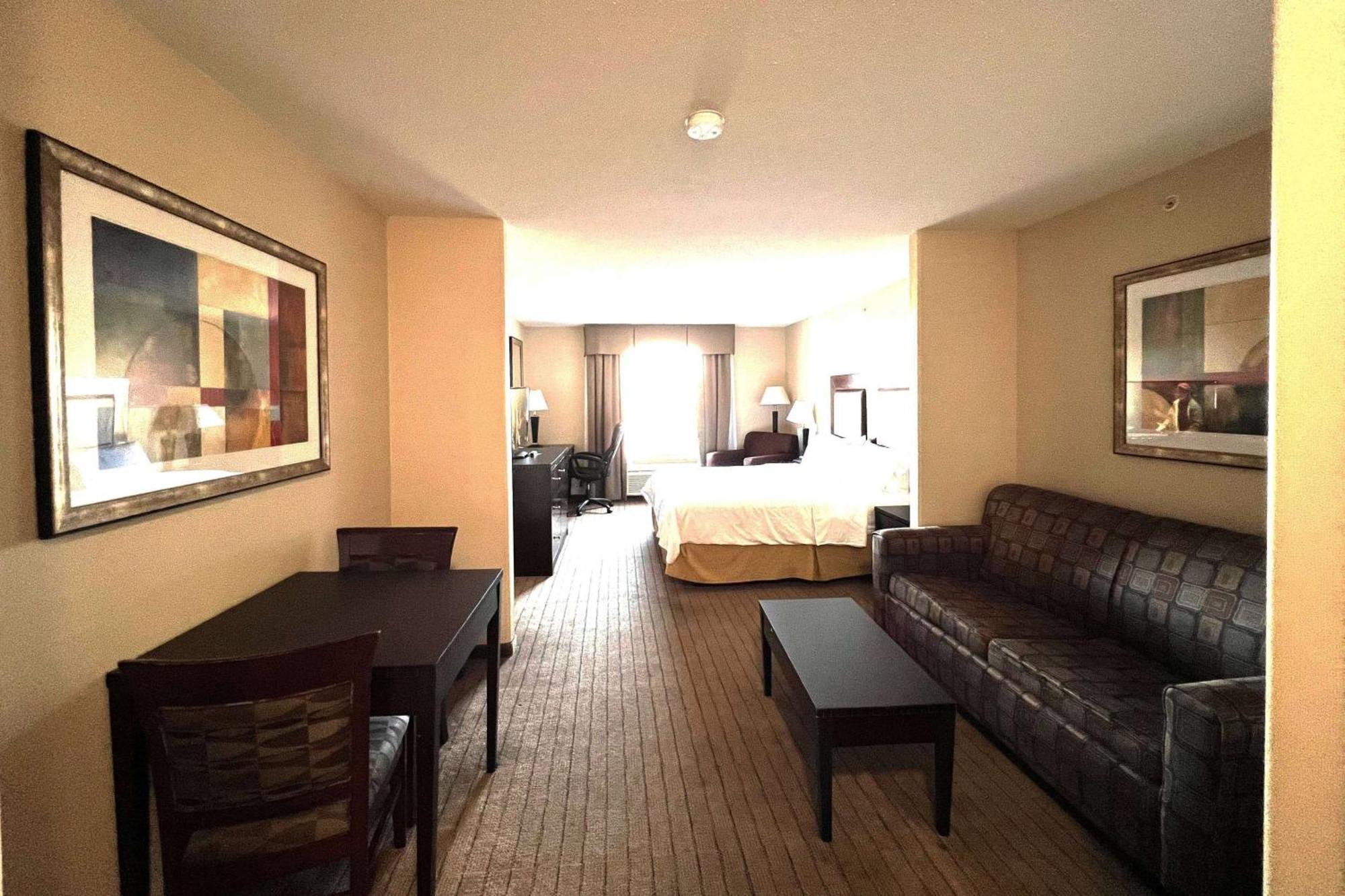 Ramada By Wyndham פרינס אלברט מראה חיצוני תמונה