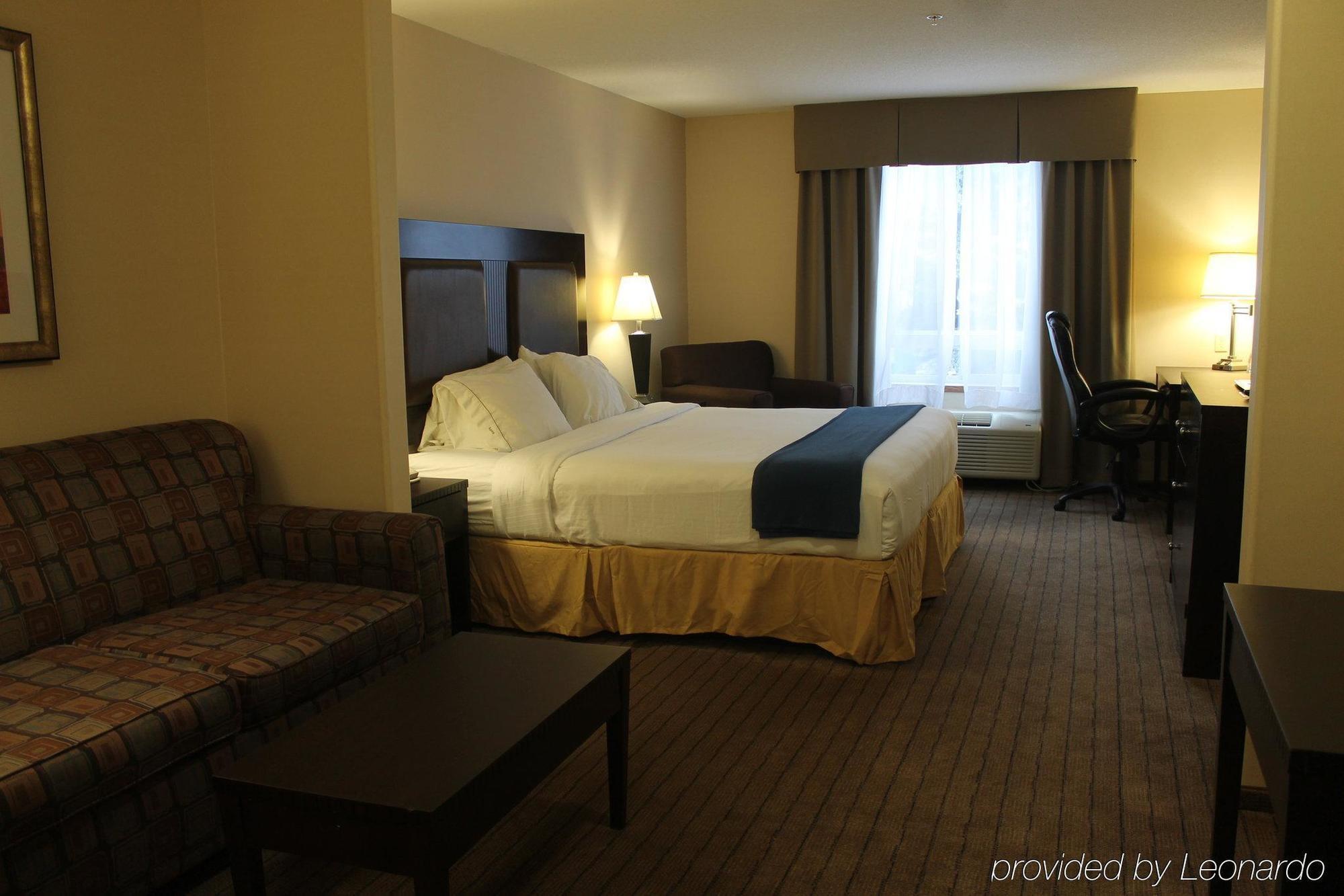 Ramada By Wyndham פרינס אלברט מראה חיצוני תמונה